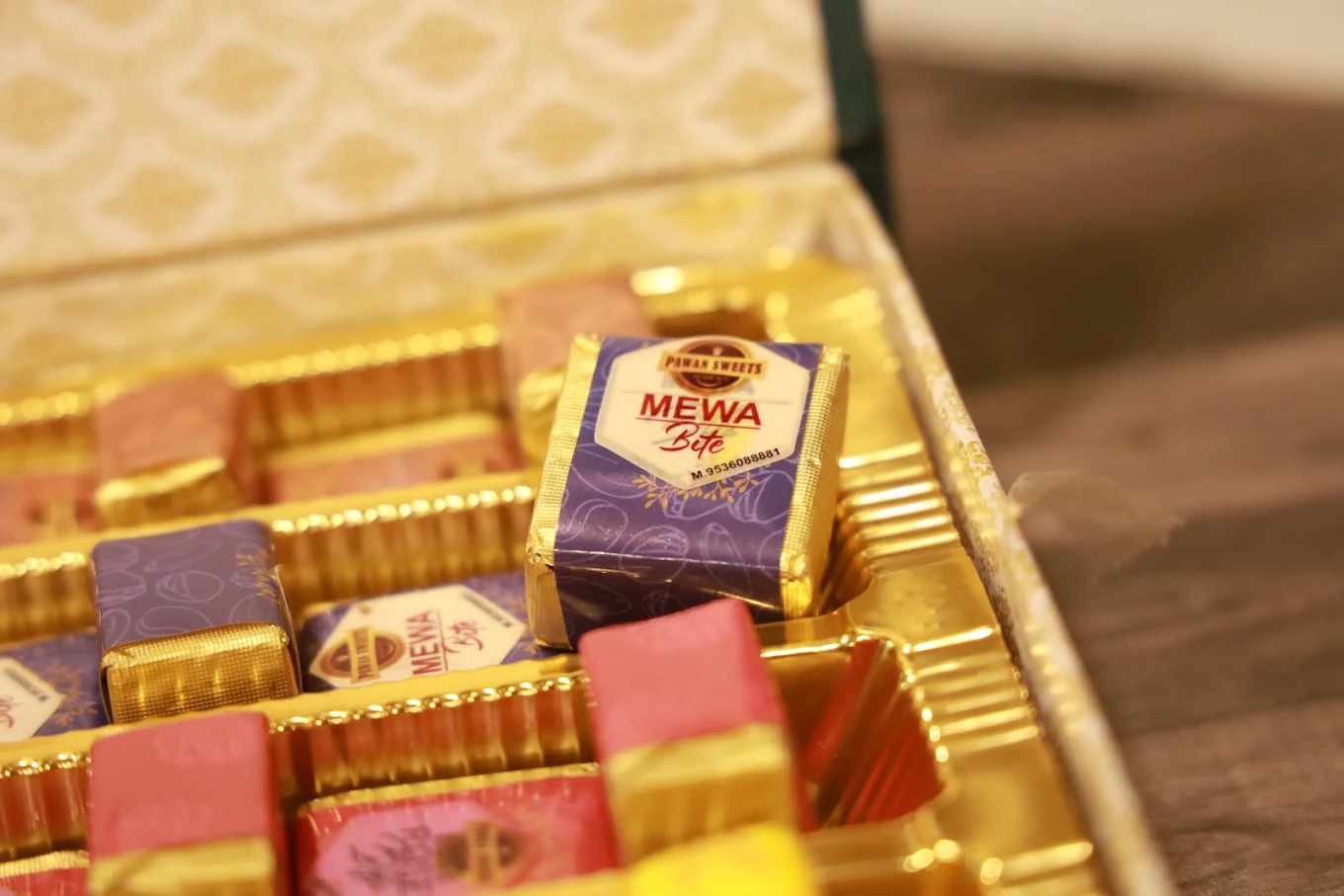 Traditional festive hamper